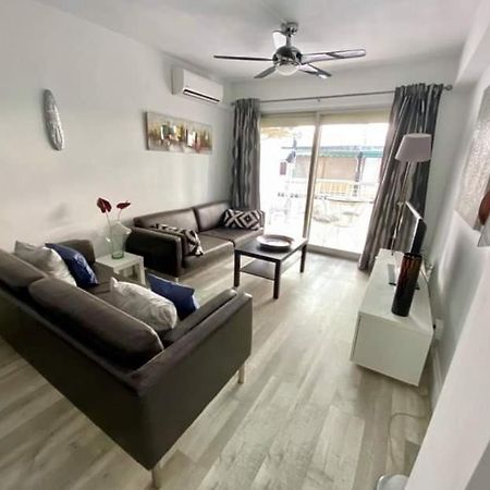 Rainbow Rentals Marques 7 Benidorm Bagian luar foto