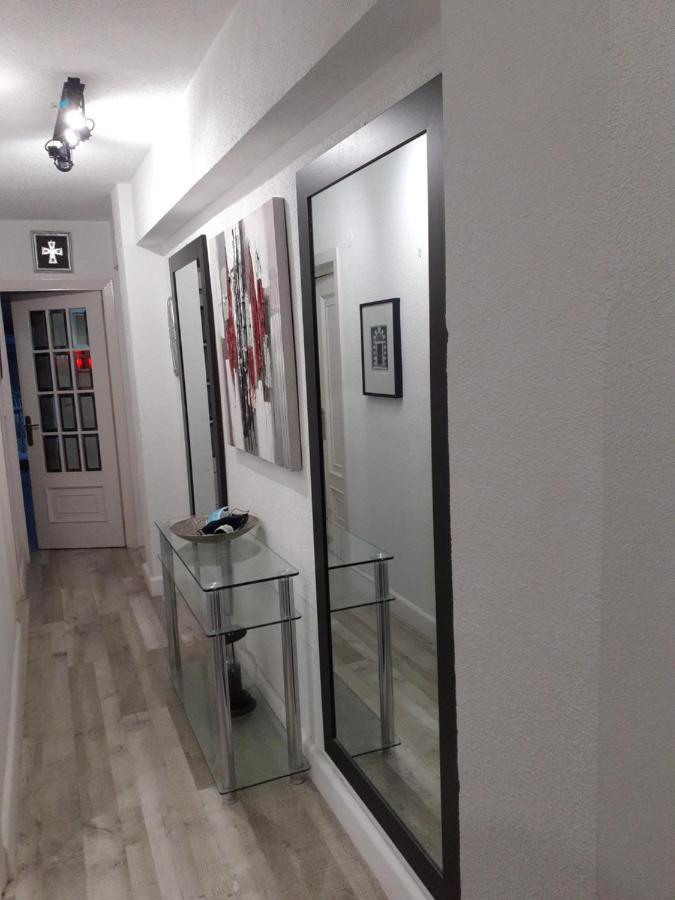 Rainbow Rentals Marques 7 Benidorm Bagian luar foto