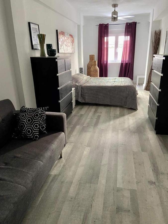 Rainbow Rentals Marques 7 Benidorm Bagian luar foto